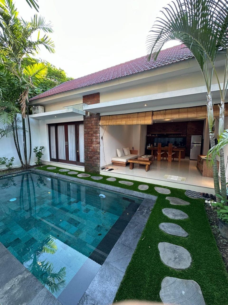Property building, Pool view, Swimming pool