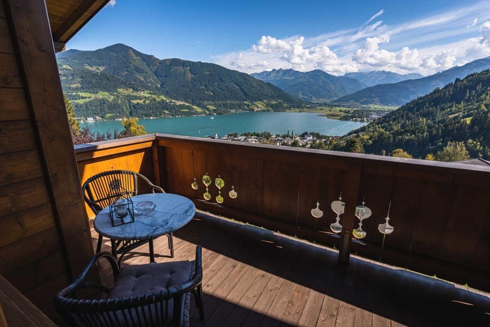 View (from property/room), View (from property/room), Balcony/Terrace, Lake view, Lake view, Mountain view, Mountain view