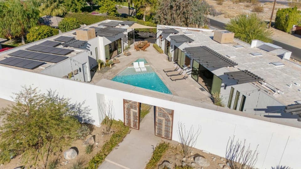 Spectacular Resort-Style Oasis by Rather Be Properties House in Palm Springs