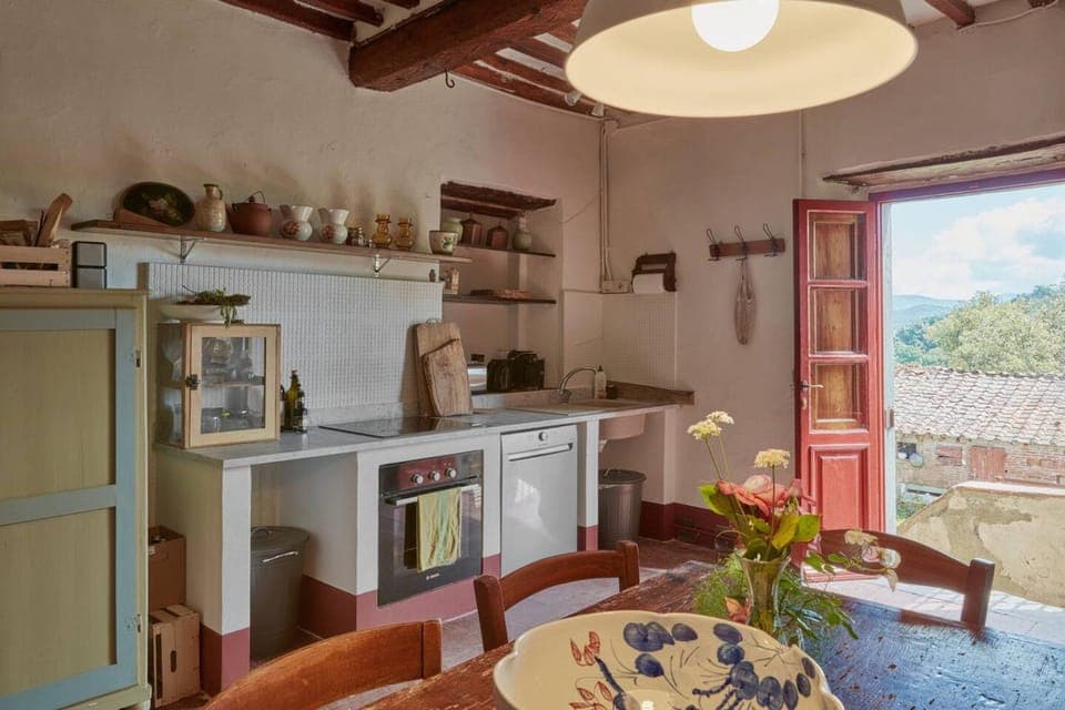 Property building, Kitchen or kitchenette, Living room