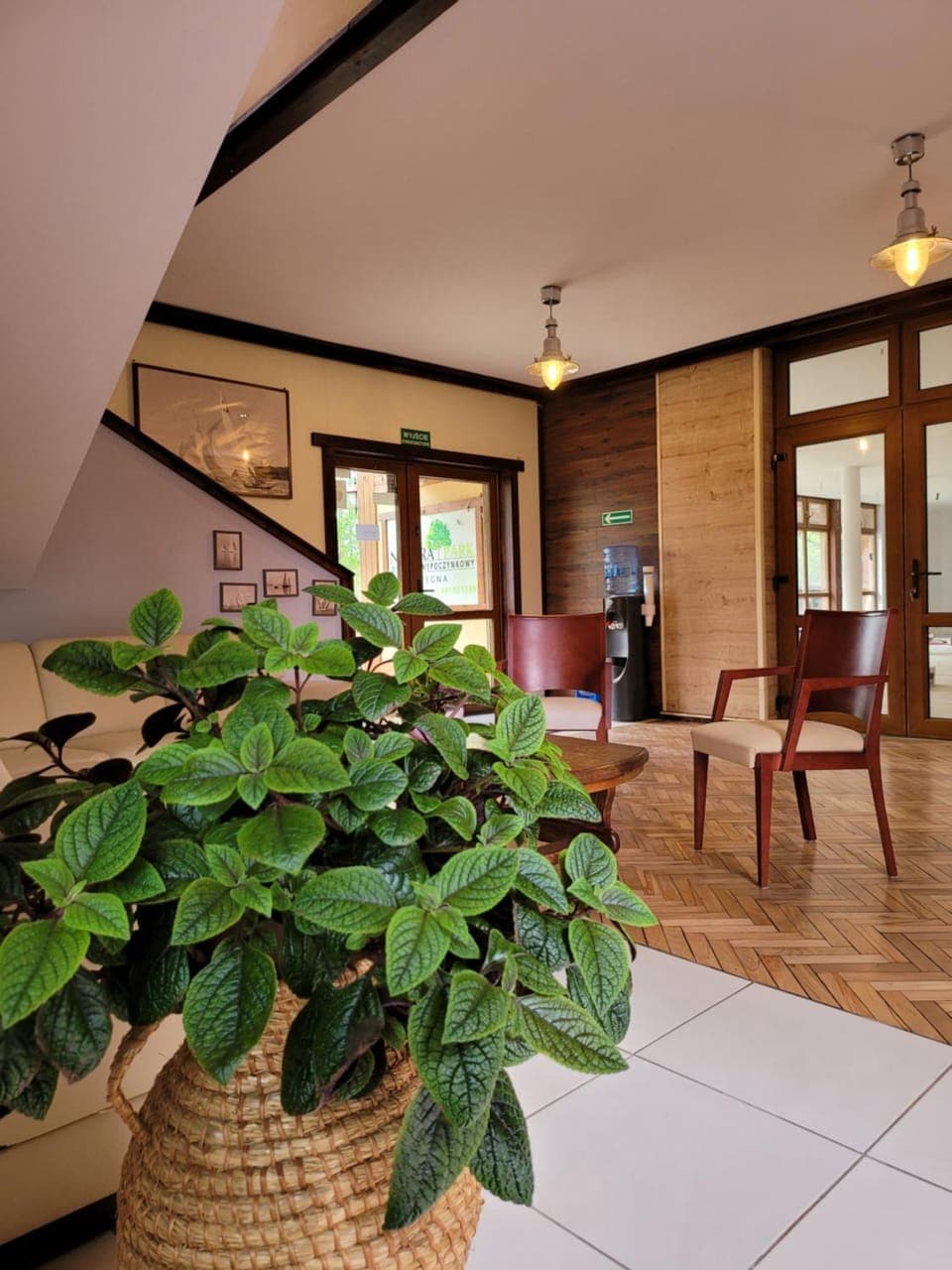 Lobby or reception, Internal: Not applicable to any particular room