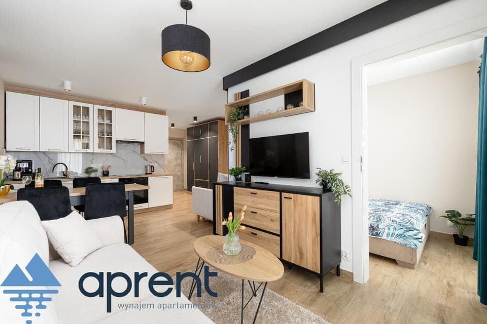 TV and multimedia, Kitchen or kitchenette, Living room, Seating area, Dining area, dishwasher, stove