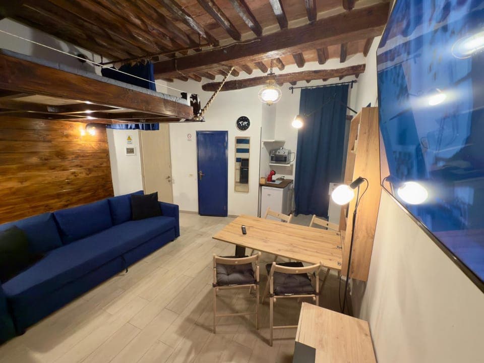 Coffee/tea facilities, Photo of the whole room, Dining area, Lunch, oven