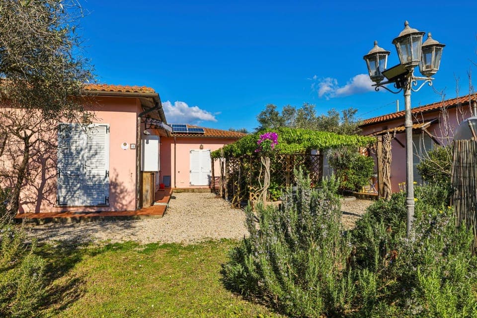 Property building, Day, Garden, Garden view