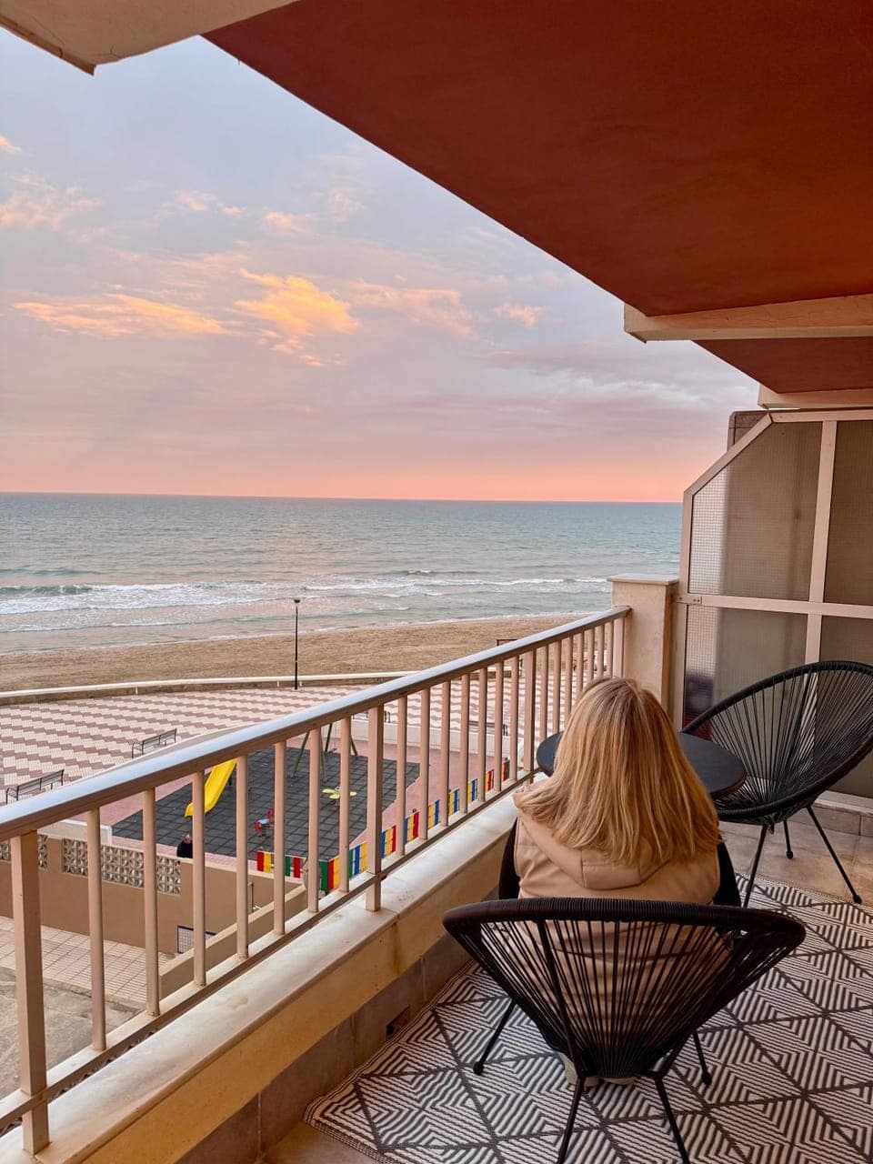 Day, Natural landscape, View (from property/room), Balcony/Terrace, Beach, Sea view, sunbed