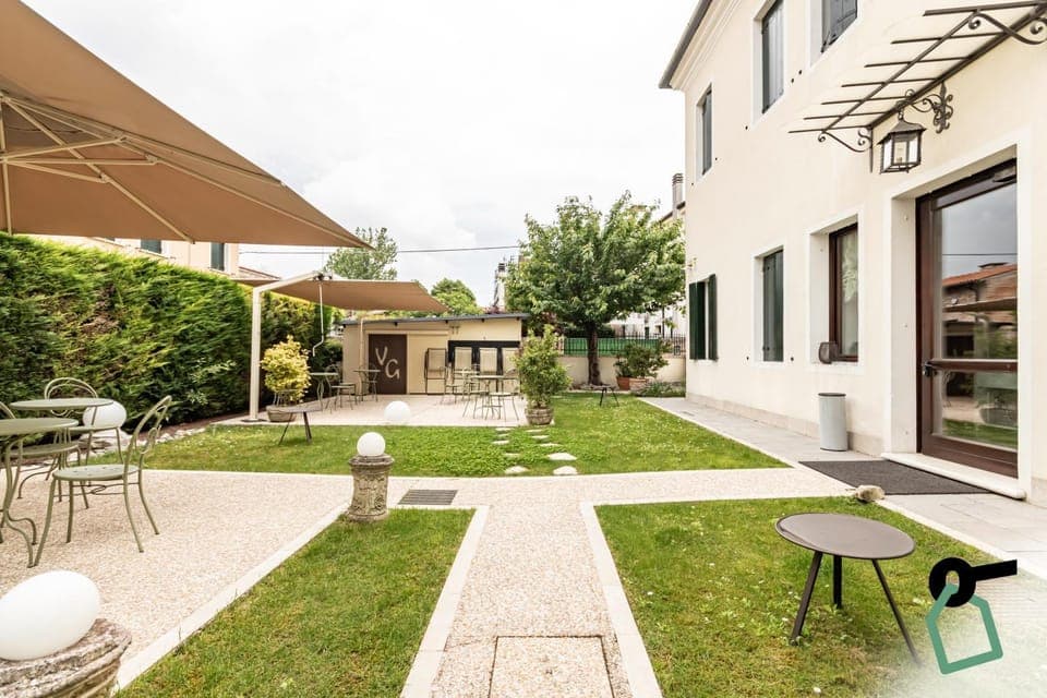 Property building, Patio, Spring, Garden, Garden view