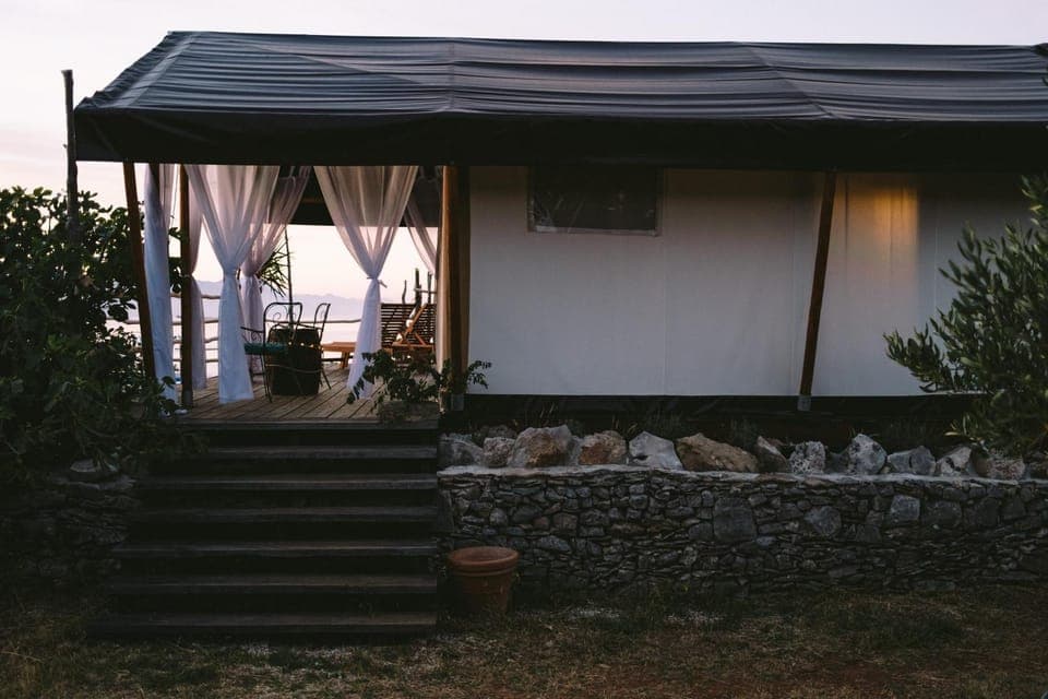 Olive Garden ranch Luxury tent in Selca, Brač
