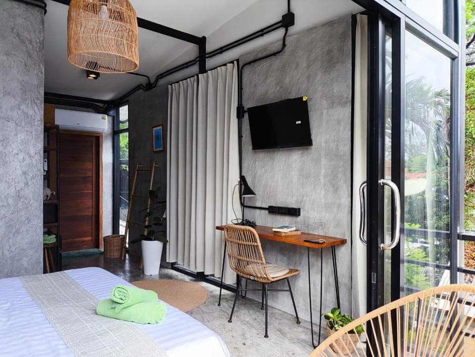 TV and multimedia, View (from property/room), Balcony/Terrace, Photo of the whole room, Bedroom