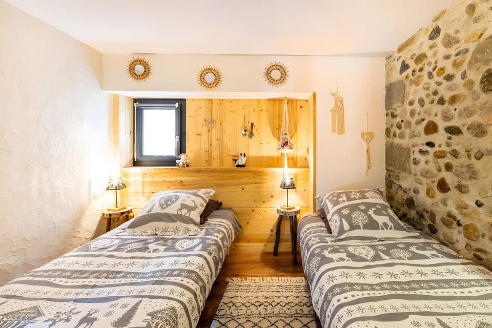 Property building, Living room, Bedroom