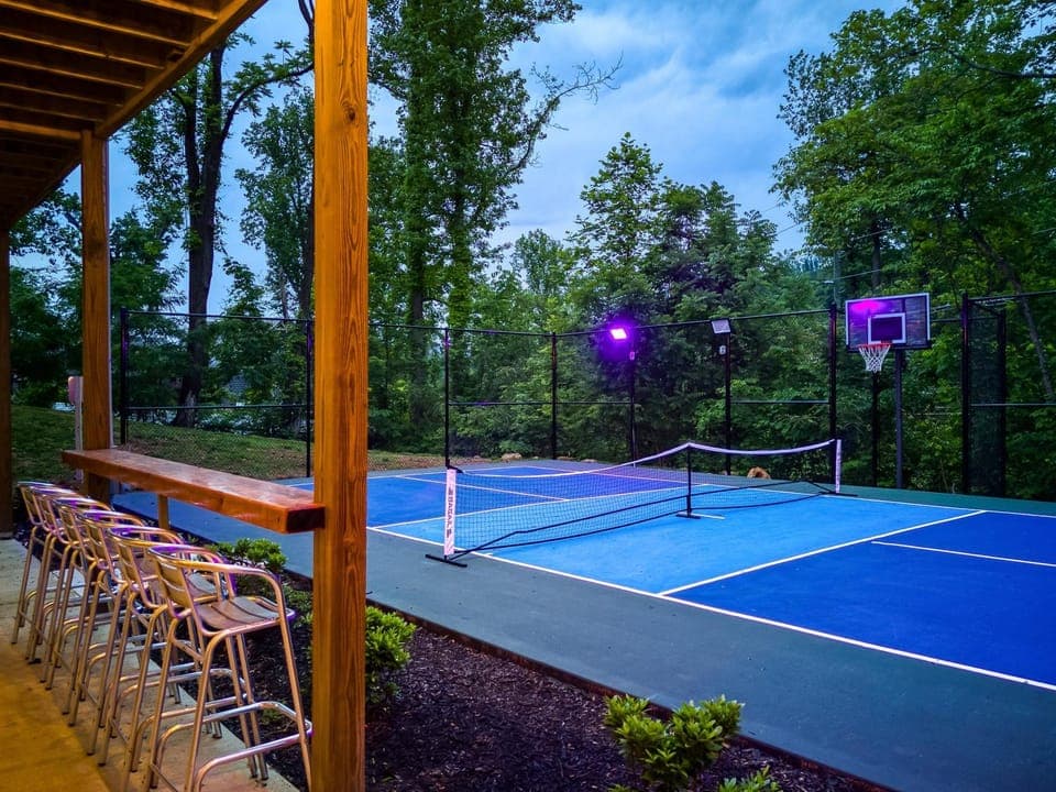 Night, Natural landscape, Game Room, Balcony/Terrace, Seating area, Mountain view