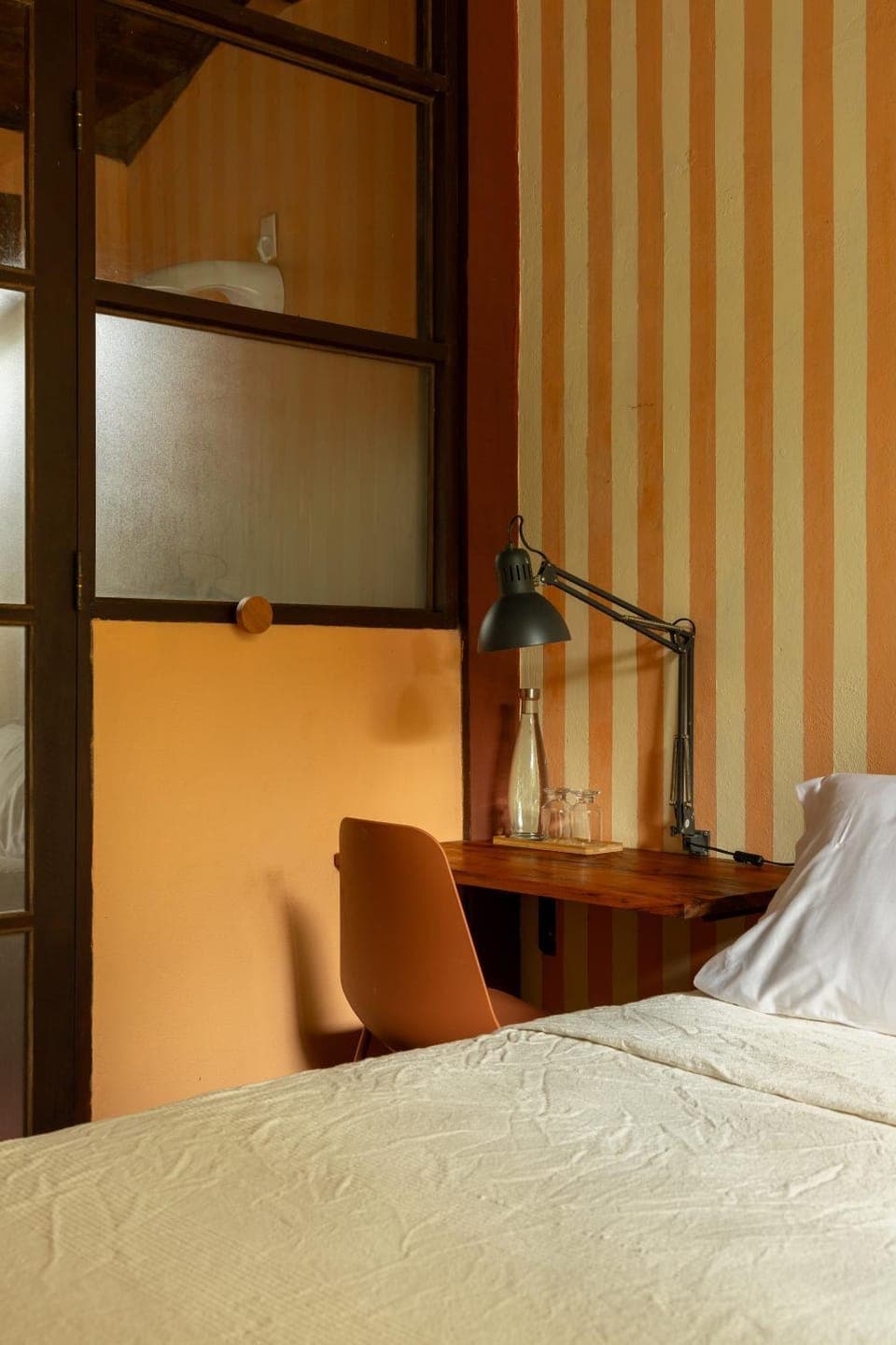 Bed, Area and facilities