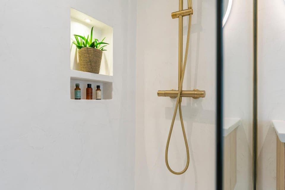 Shower, Bathroom