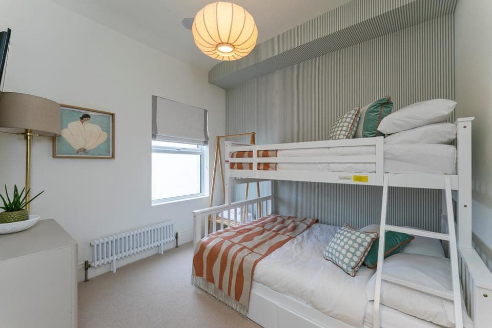 bunk bed