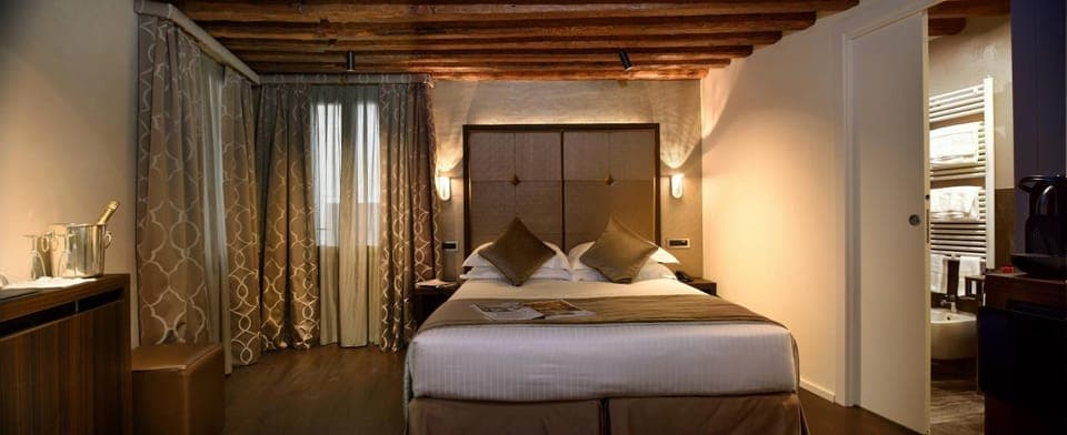 Other, Photo of the whole room