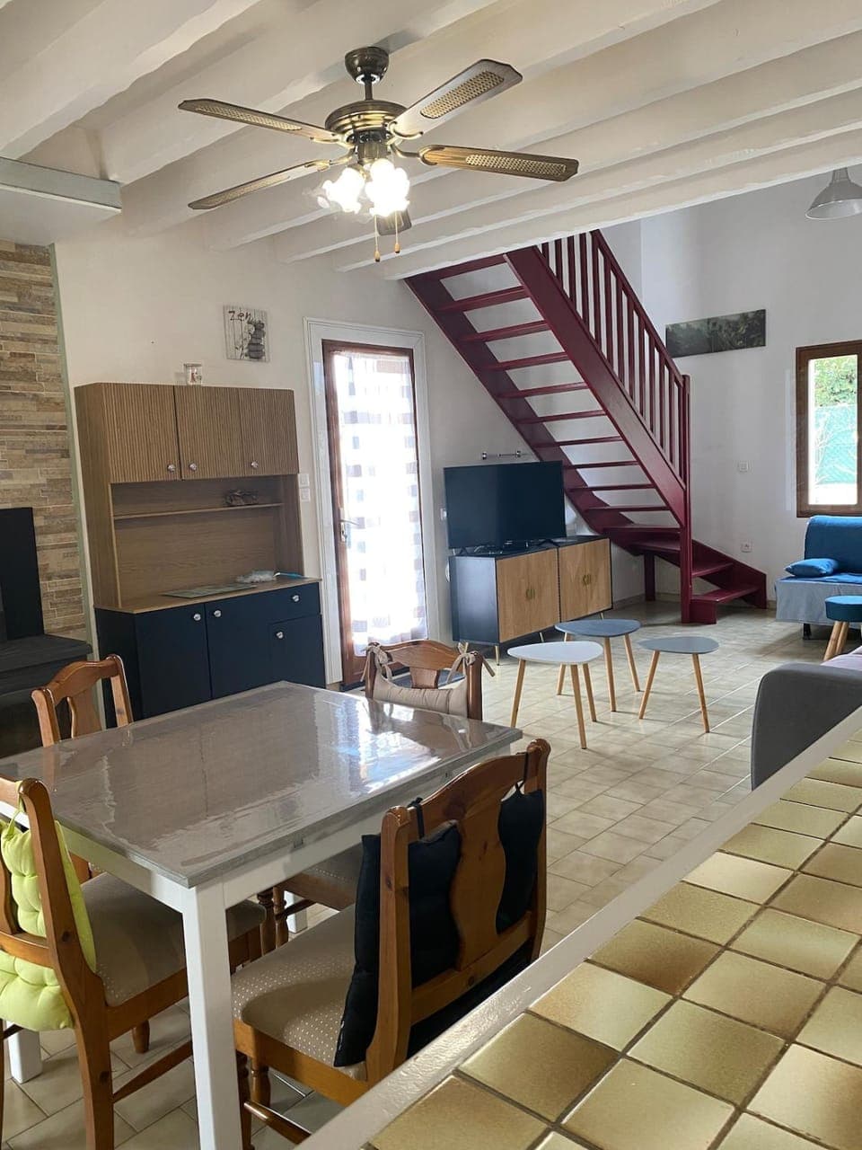 Living room, Dining area