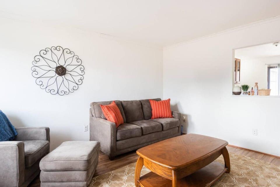 Cozy home in 5 star Livonia Westland neighborhood House in Westland