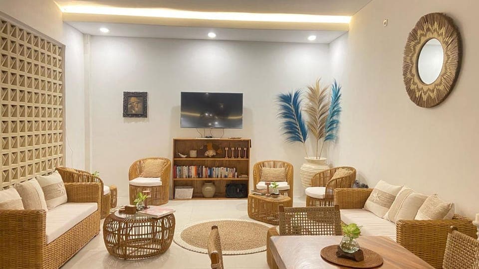 TV and multimedia, Living room, Seating area, Evening entertainment