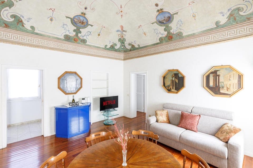 Living room, Seating area