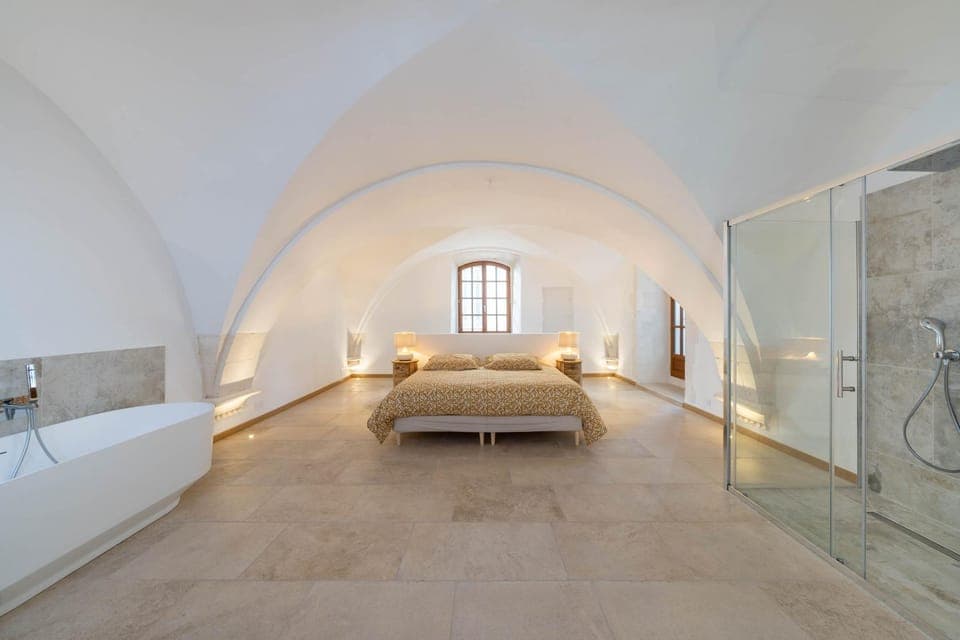 Bathroom, Photo of the whole room, Bedroom