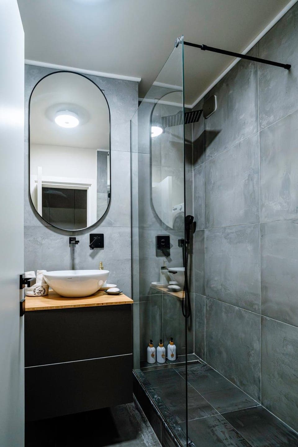 Shower, Bathroom, towels