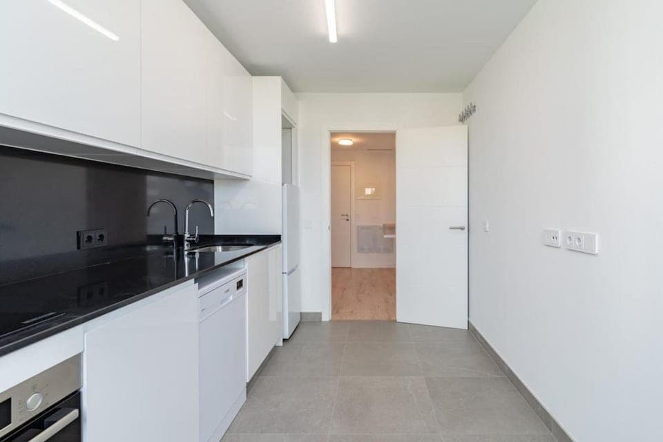 Kitchen or kitchenette, oven, stove