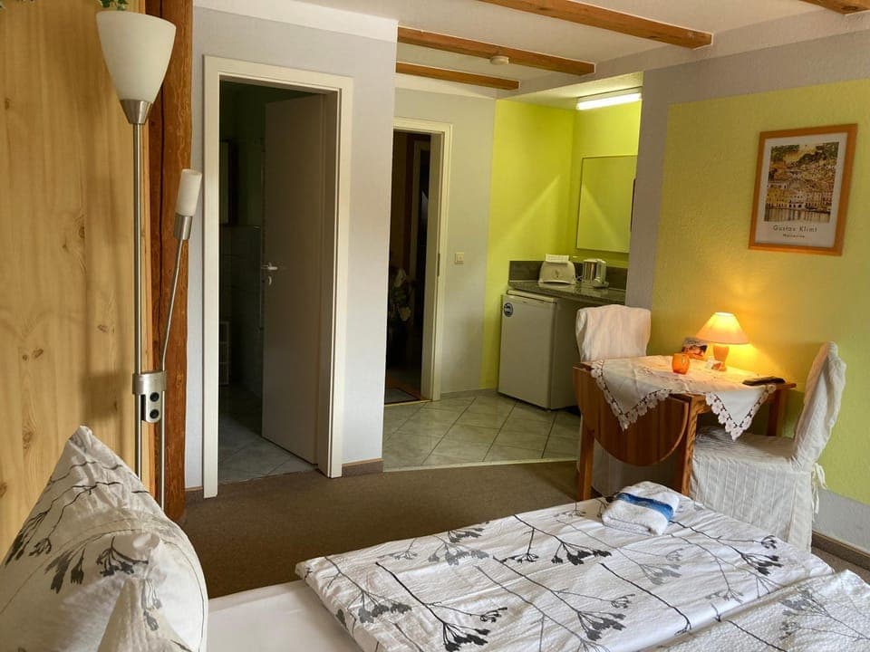 Property building, Photo of the whole room