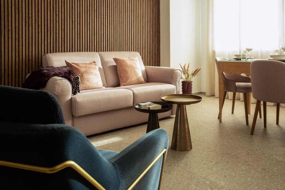 Living room, Seating area