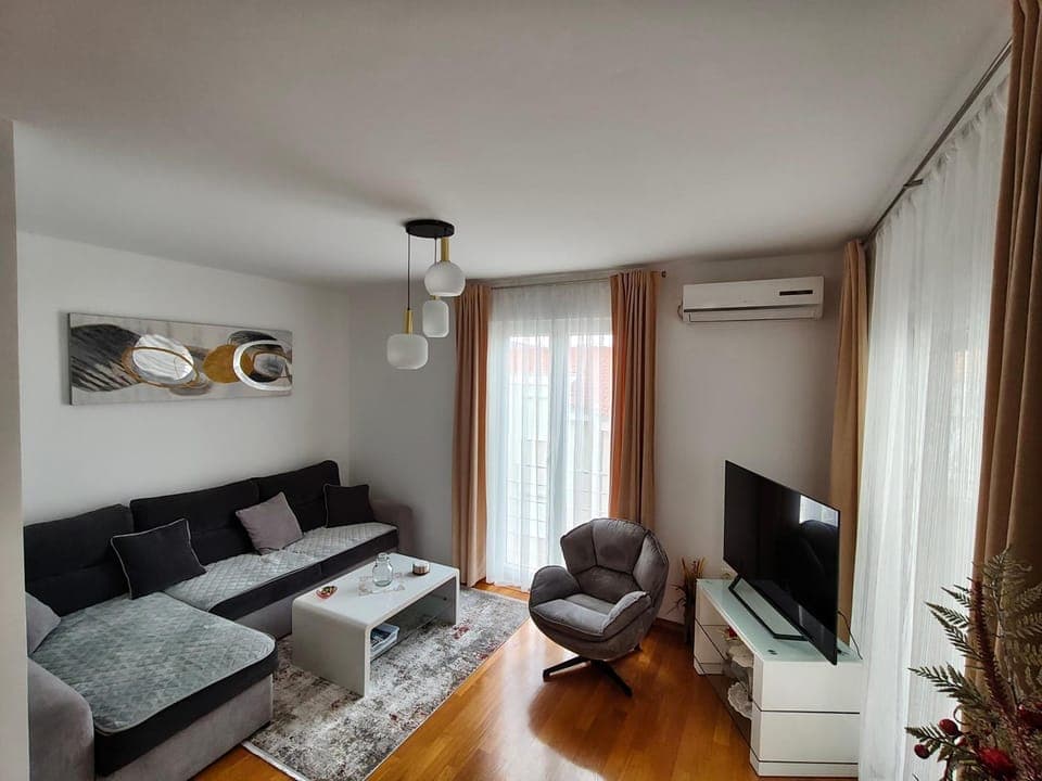 TV and multimedia, Living room, air conditioner