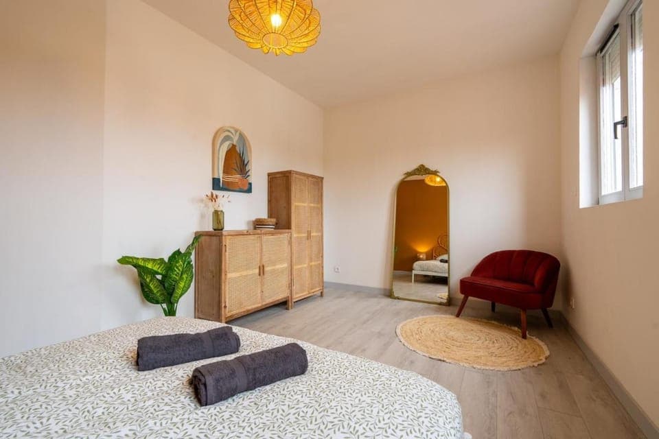 Bed, Bedroom, wardrobe