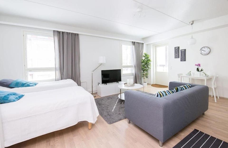 Kotimaailma Modern city studio in Vaasa city center, Näytelmä Apartment in Finland