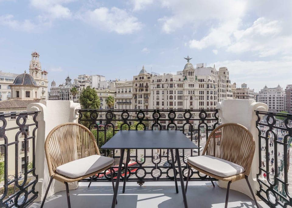 View (from property/room), Balcony/Terrace, Dining area