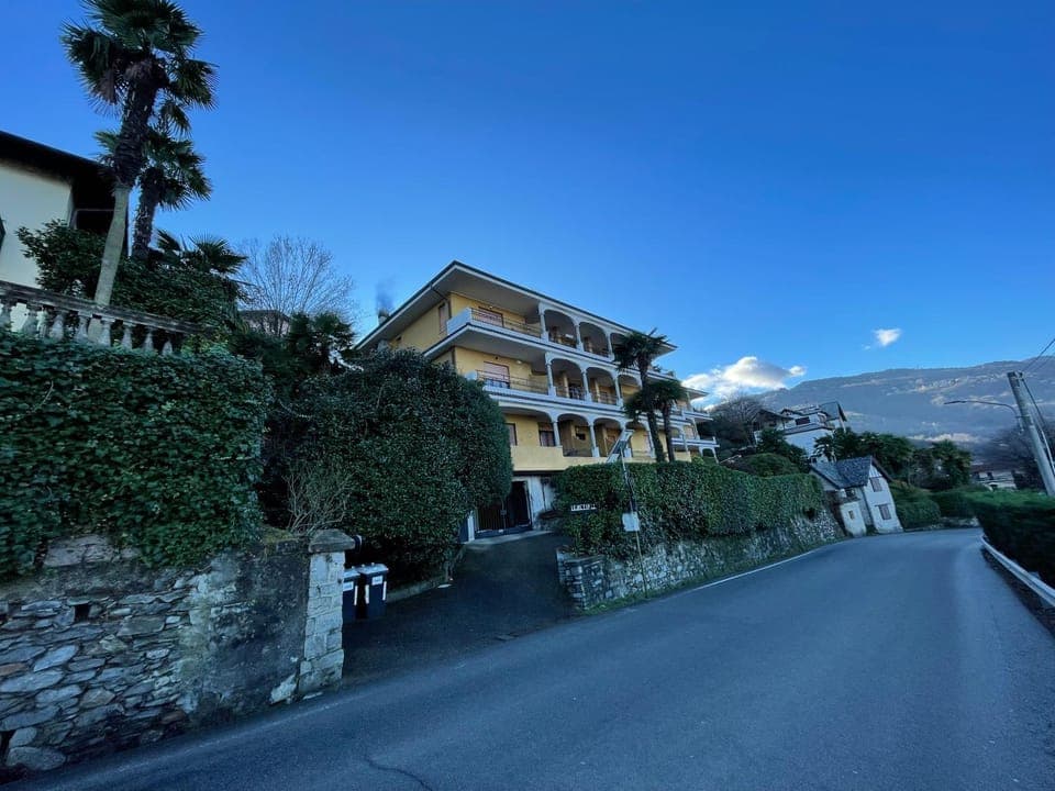 Property building, Street view