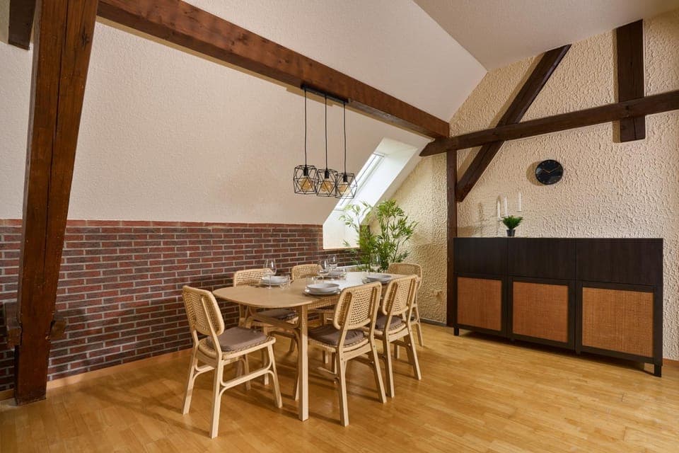 Living room, Seating area, Dining area