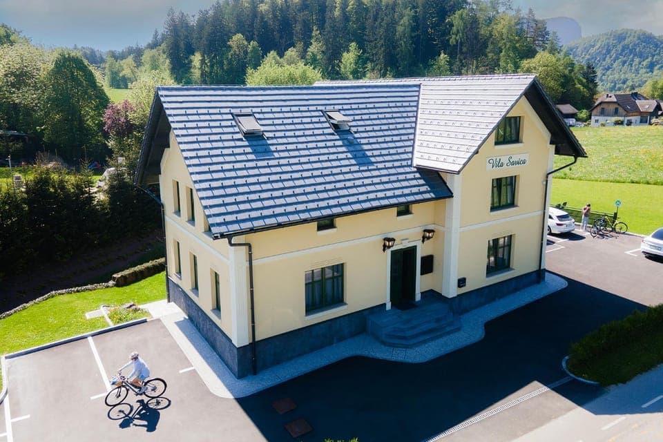 Property building, Day, Bird's eye view