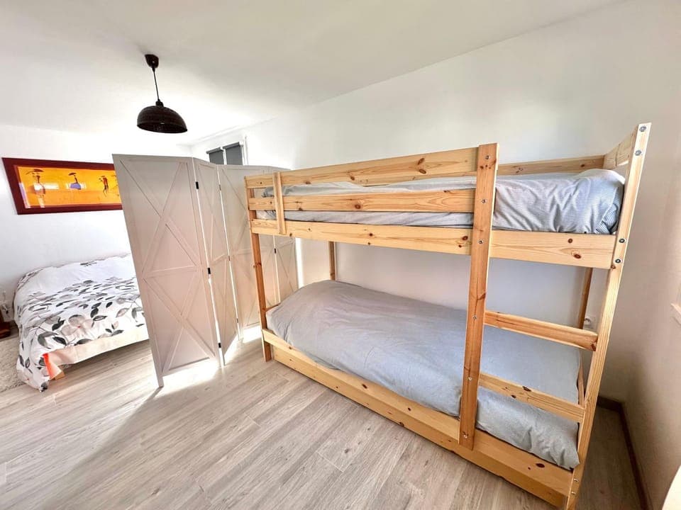 Bed, Photo of the whole room, Bedroom, bunk bed