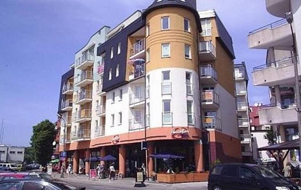 Property building, Facade/entrance