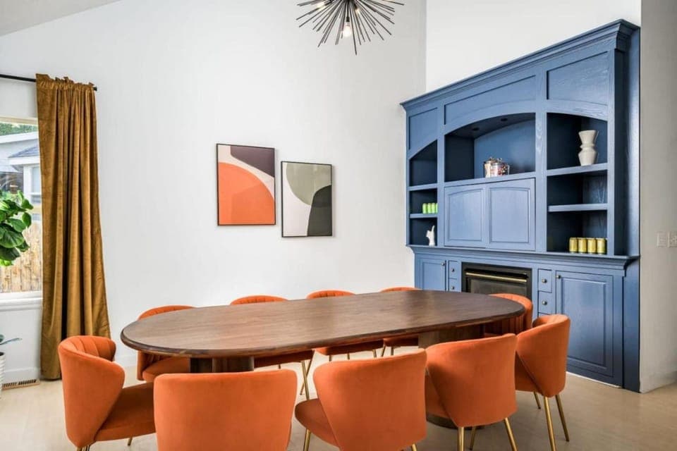 Seating area, Dining area