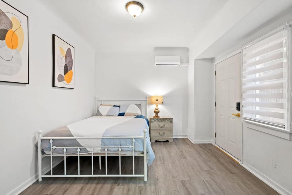Comfortable Home Near LA with Full Kitchen & Laundry Apartment in San Gabriel