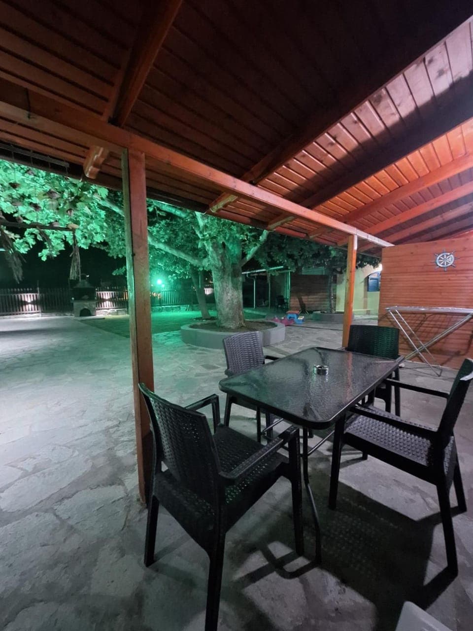 Night, Dining area