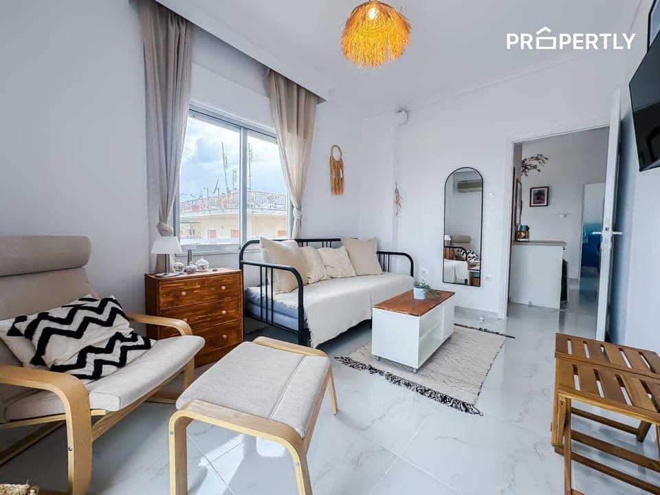 TV and multimedia, Living room, Photo of the whole room, Seating area