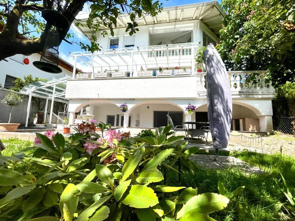 Property building, Garden