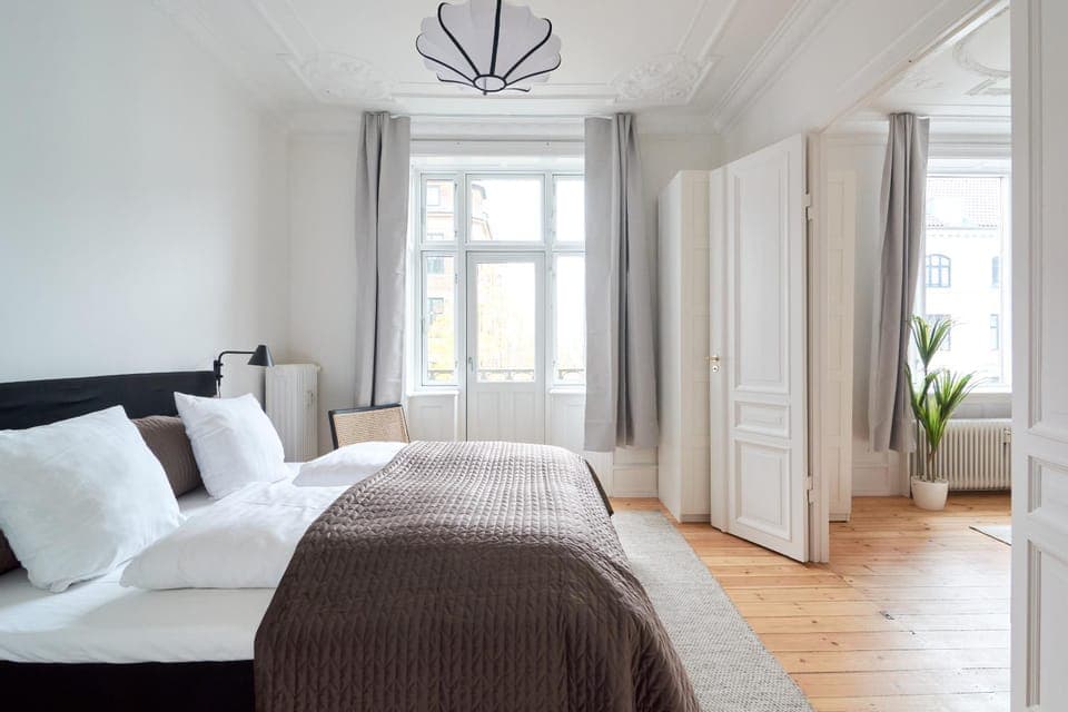 Bed, Photo of the whole room, Bedroom, wardrobe