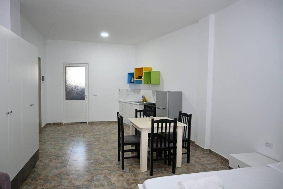 Kitchen or kitchenette, Photo of the whole room, Dining area, Bedroom