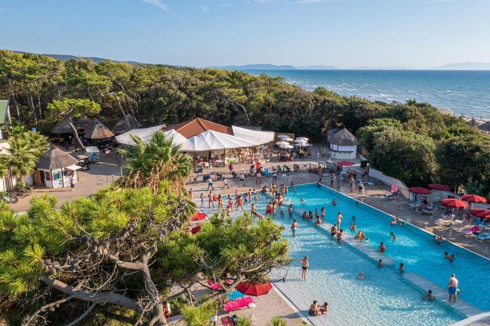 Bird's eye view, Swimming pool