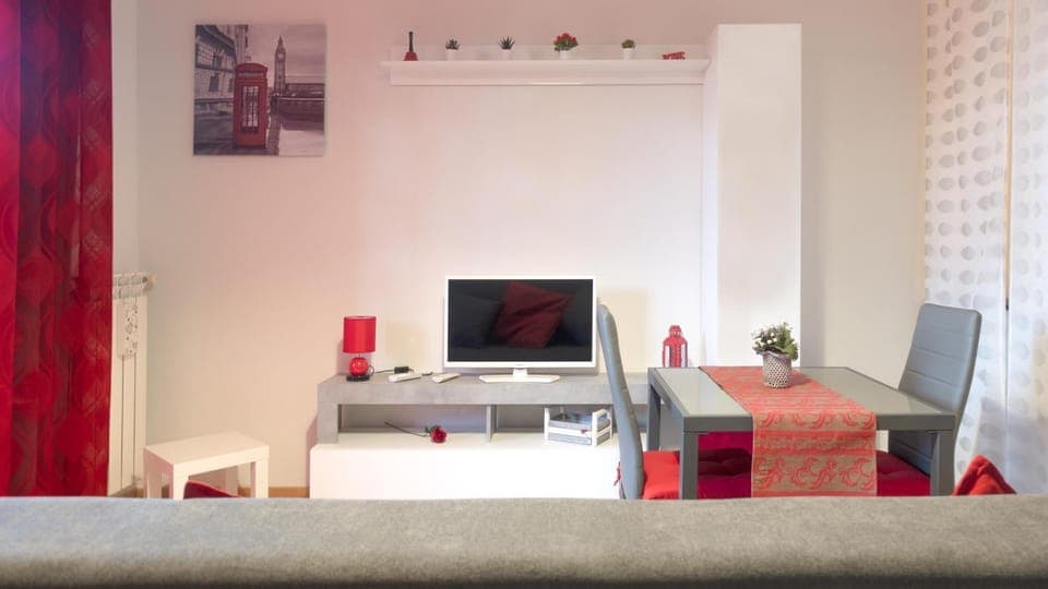 TV and multimedia, Living room, Seating area