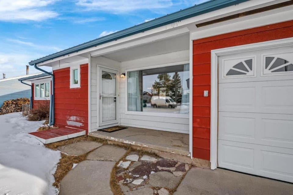 Property building, Day
