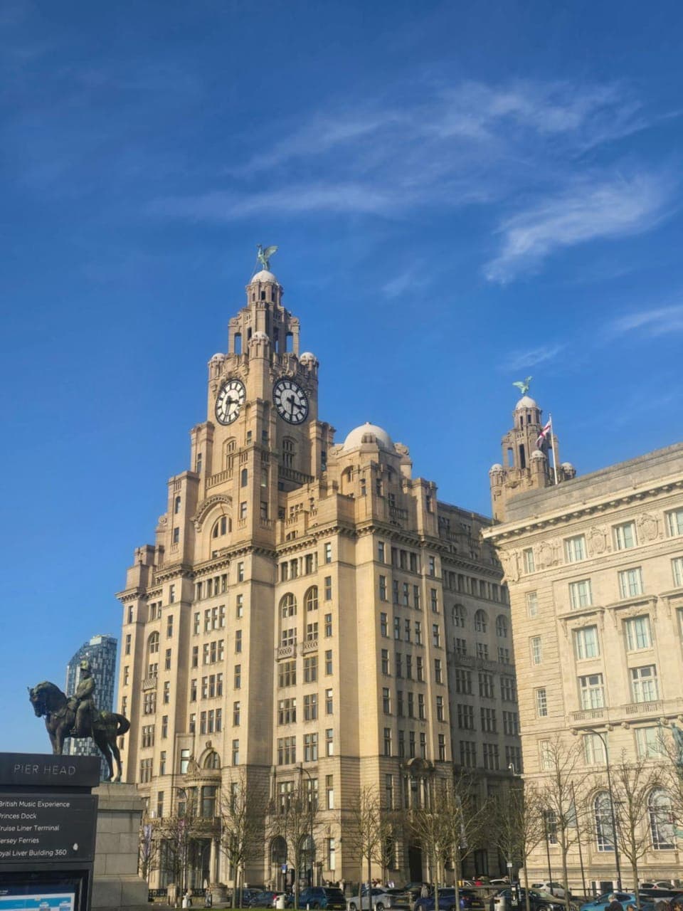 Nearby landmark, Landmark view