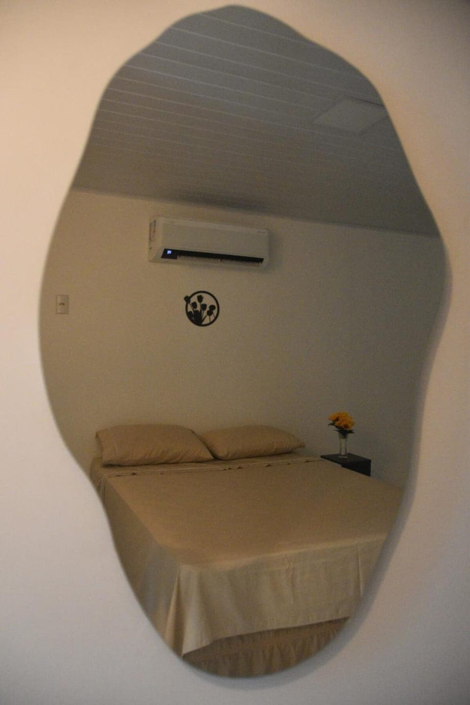 Bed, Photo of the whole room, Bedroom, air conditioner