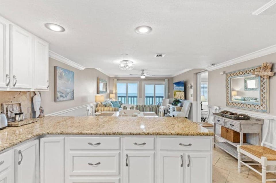 Kitchen or kitchenette, Living room, Dining area, Sea view