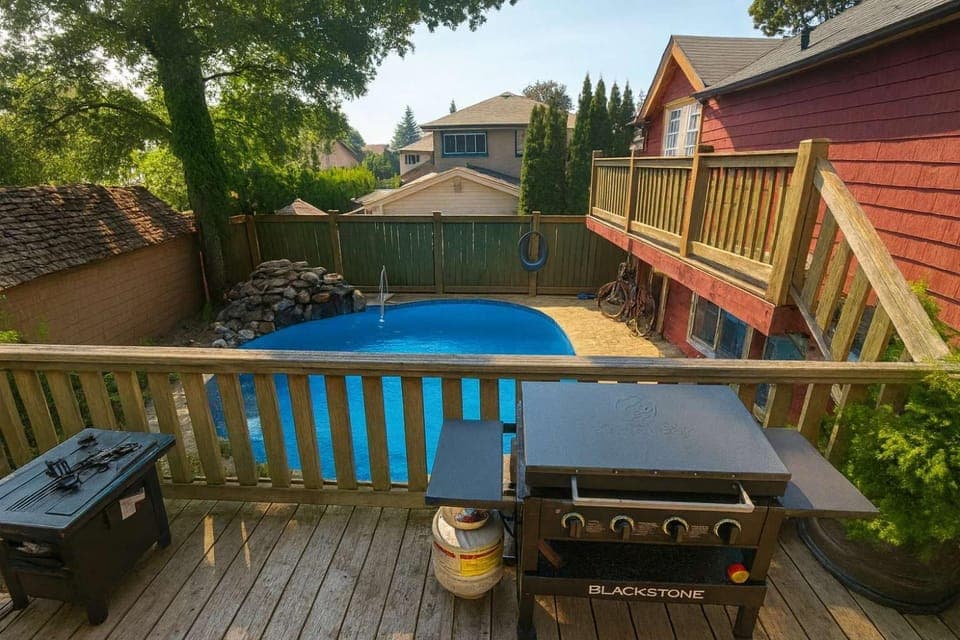BBQ facilities, Swimming pool